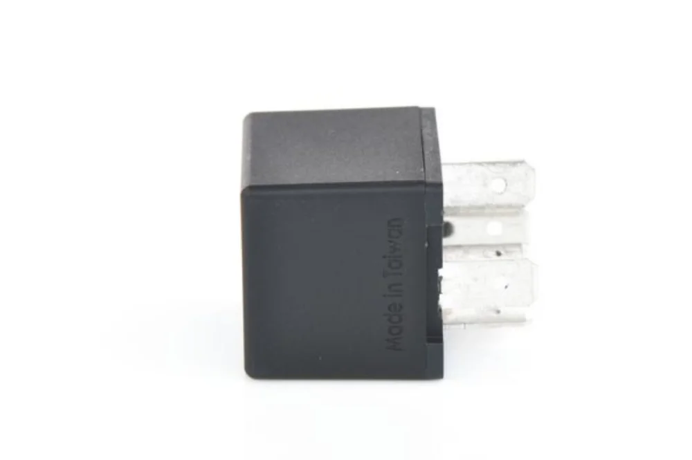 Relay (old # 0332204213)